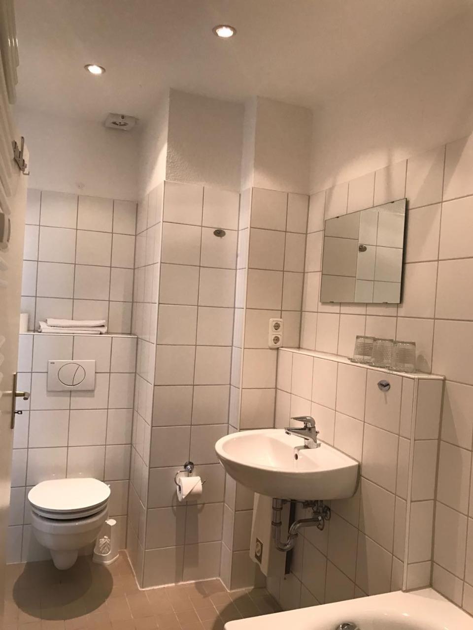 Goldener Anker Hotel Genthin Buitenkant foto