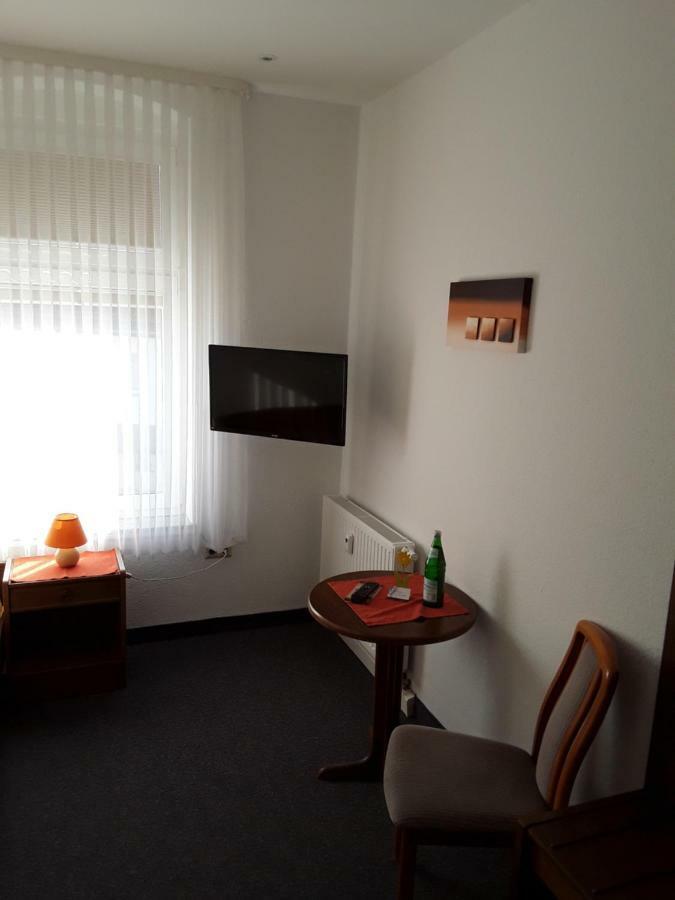 Goldener Anker Hotel Genthin Buitenkant foto